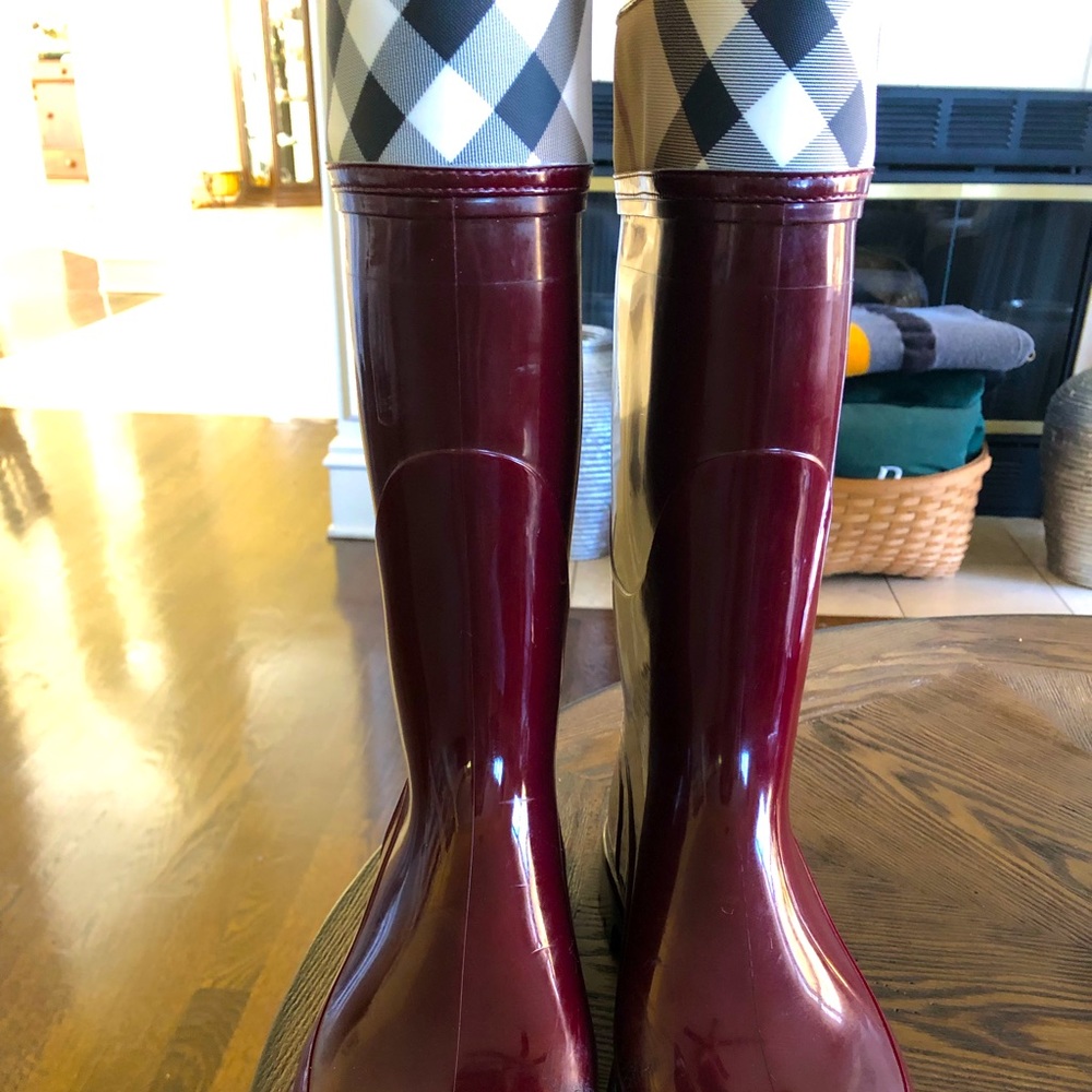 Burberry mid calf rain boots